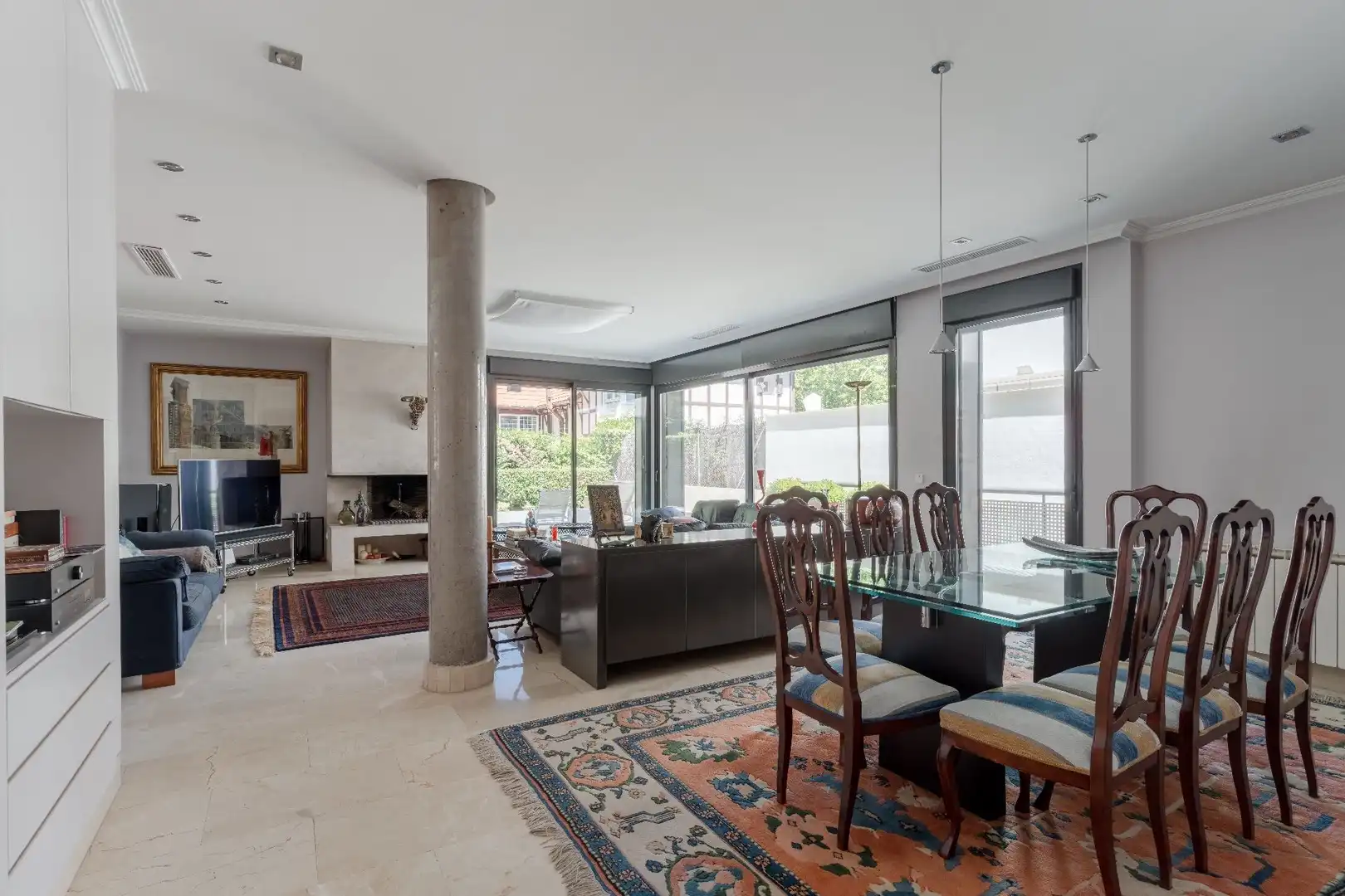 Living room of Houses for sale in Madrid  with Air Conditioner, Heating and Private garden