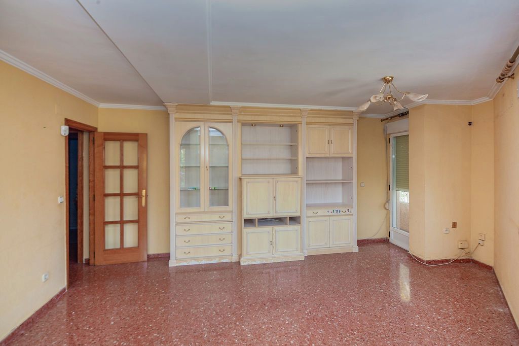 Flat for sale in C/ Floristes, Plaza Elíptica - República Argentina