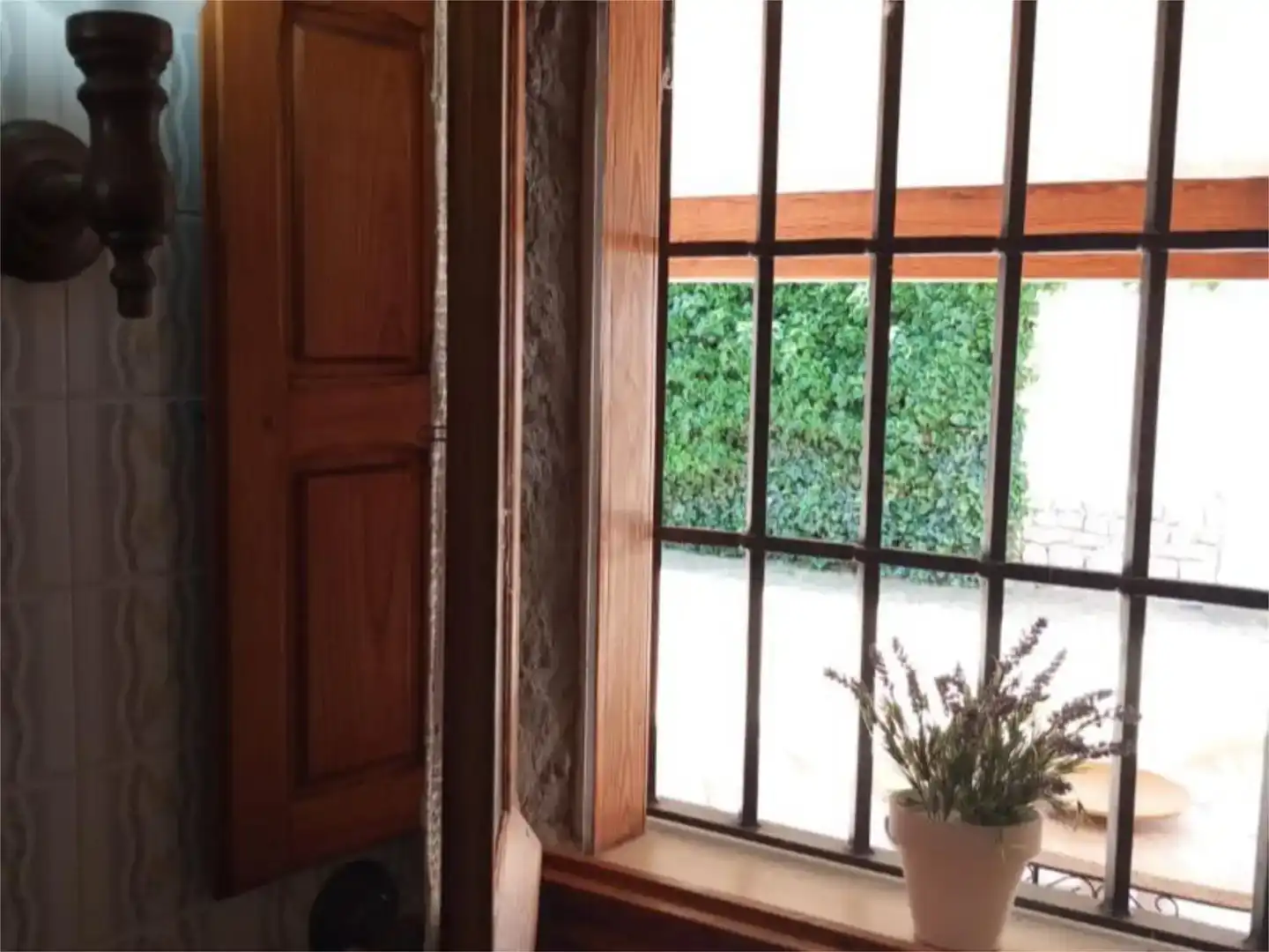 Casa adosada en venda en Cubillas de Santa Marta amb Jardí privat, Traster i Moblat