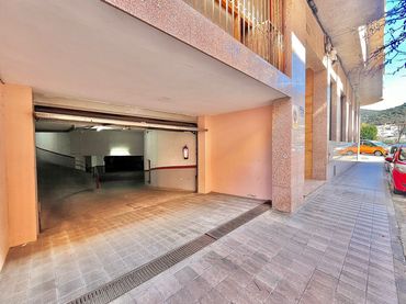 Parking à louer à Carrer Puig Rom 145 145