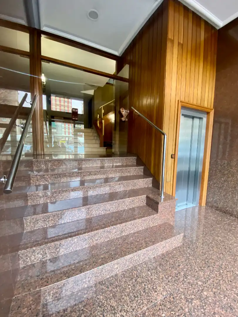 Piso en venta en Santander con Calefacción, Terraza y Amueblado