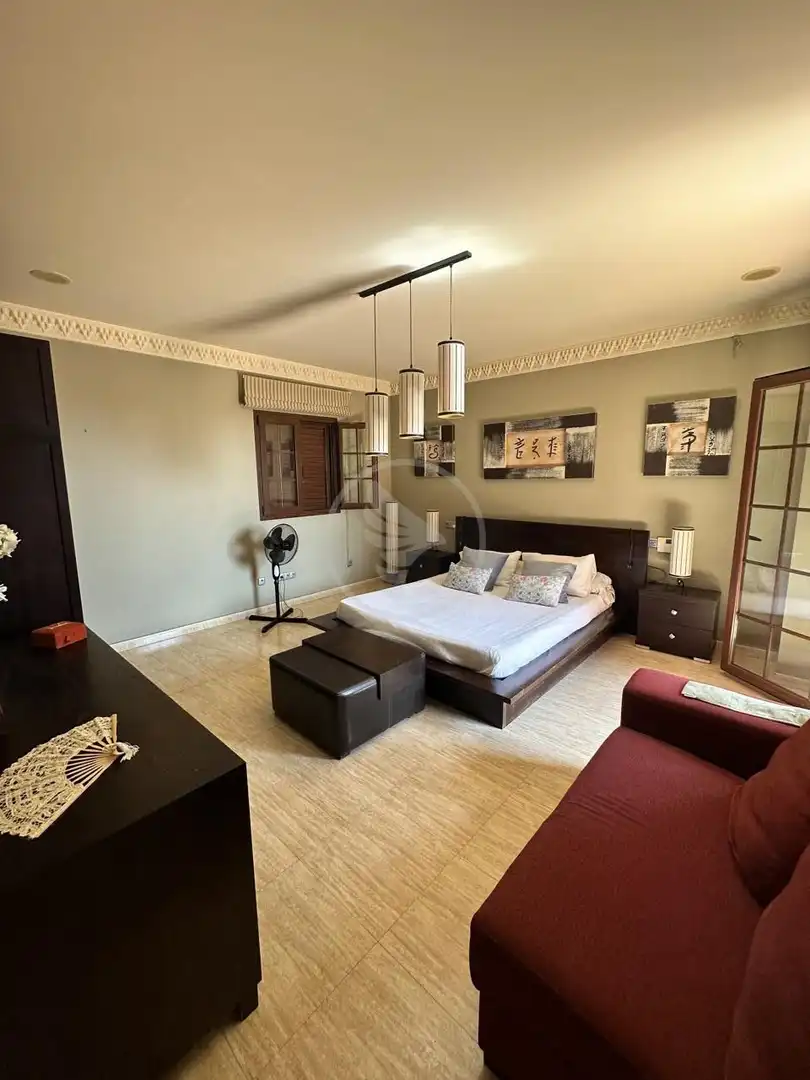 Dormitori de Casa o xalet en venda en Fuengirola amb Aire condicionat i Terrassa