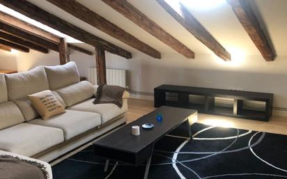 Living room of Flat for sale in Valladolid Capital  with Heating, Storage room and Furnished