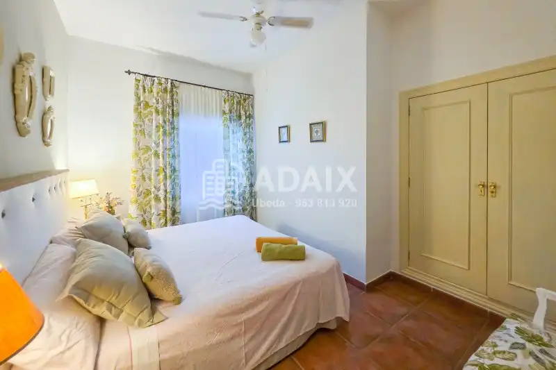 Habitación de Finca rústica en venta en Úbeda con Terraza, Trastero y Balcón