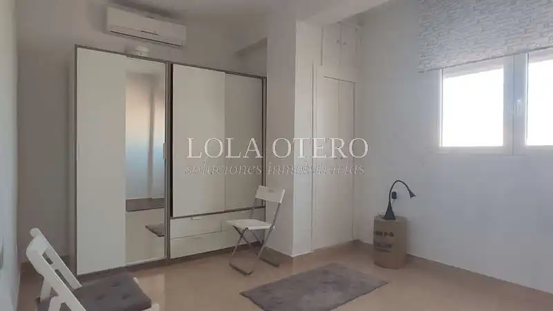 Bedroom of Attic for rent in Valencia  with Air Conditioner, Heating and Terrace