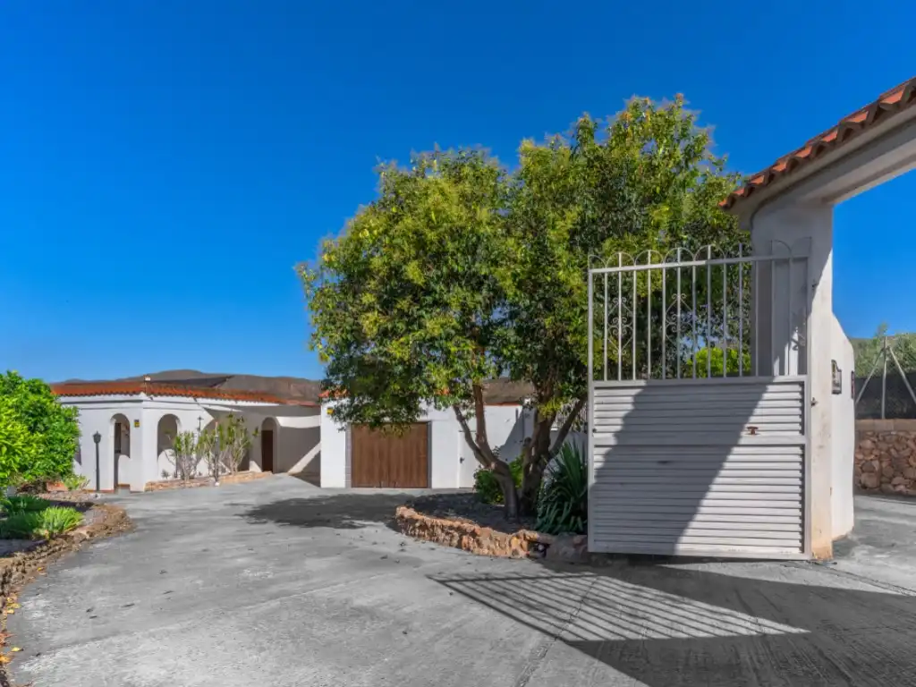 Exterior view of Houses for sale in Berja