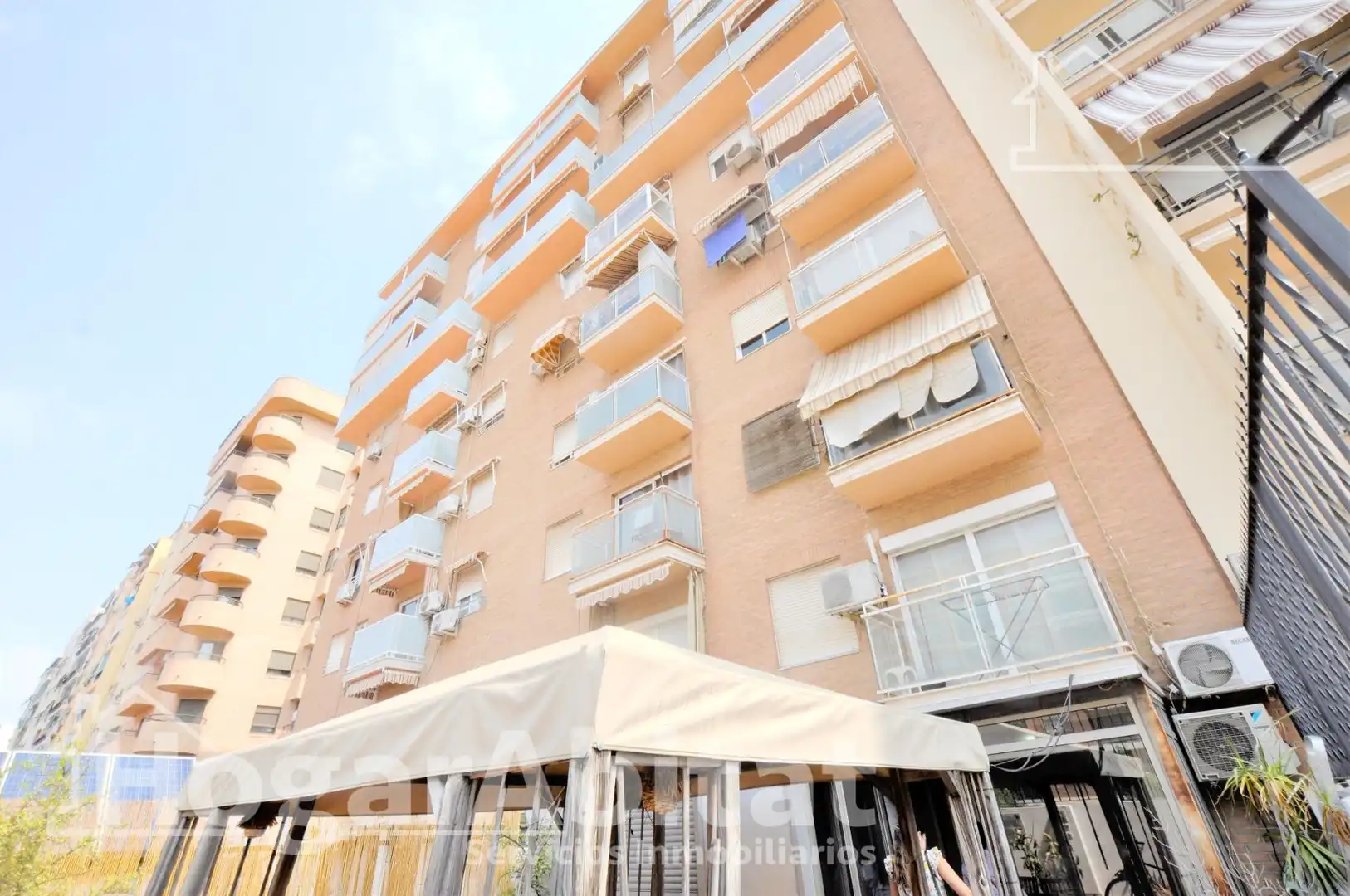 Vista exterior de Piso en venta en Valencia con Aire acondicionado, Terraza y Amueblado