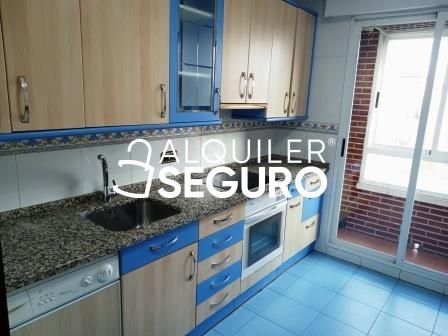 Pis de lloguer a Gabriel Celaya, Lakua-Bizkarra