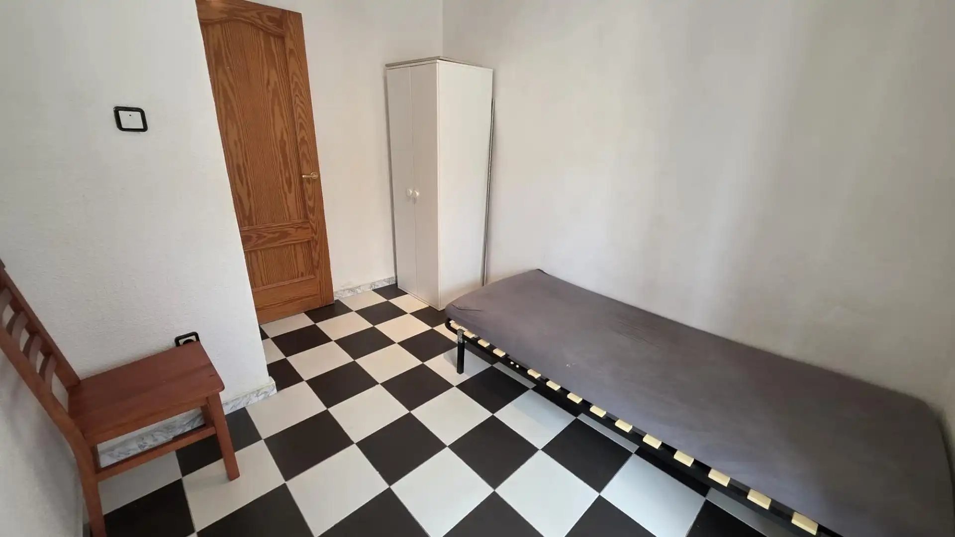 Habitación de Apartamento de alquiler en Alicante / Alacant con Aire acondicionado, Amueblado y Balcón