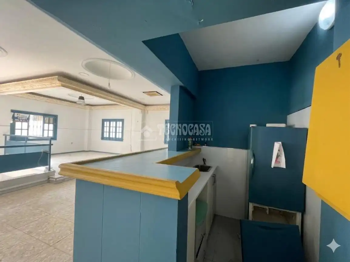 Local comercial de lloguer a Núcleo urbano, imagen 6