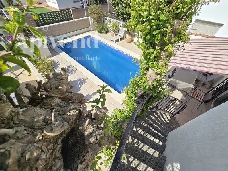 Villa con piscina in vendita a Pení, imagen 20