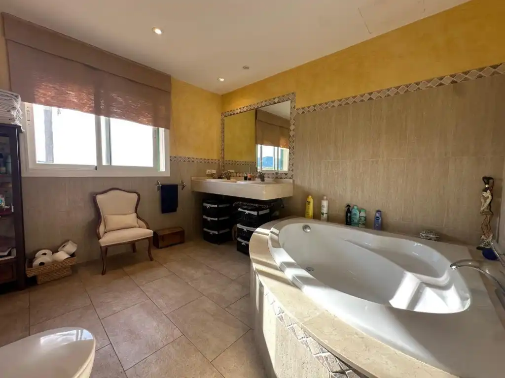 Baño de Casa adosada en venta en Calvià con Aire acondicionado, Jardín privado y Terraza