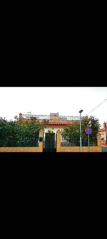 Casa-chalet en Venta en Calle Duero en Valencina de la Concepción
