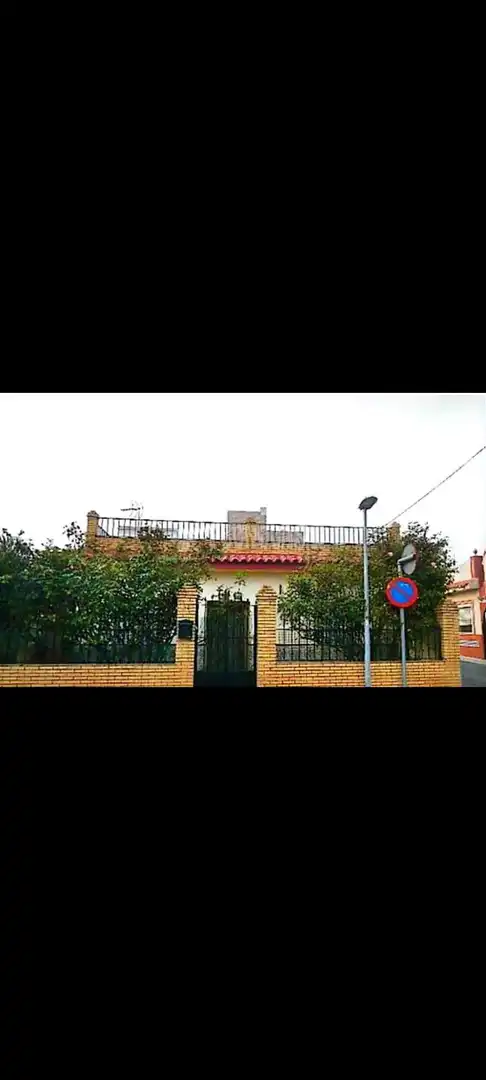 Vista exterior de Casa o xalet en venda en Valencina de la Concepción