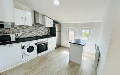 Kitchen of Flat for sale in Torelló  with Heating and Parquet flooring