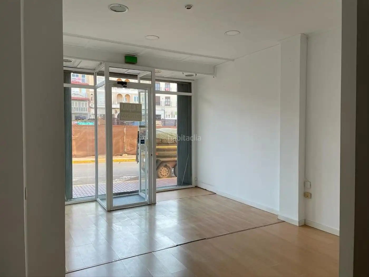 Gewerbefläche zur Miete in Calle Miguel Hernández 1, imagen 2