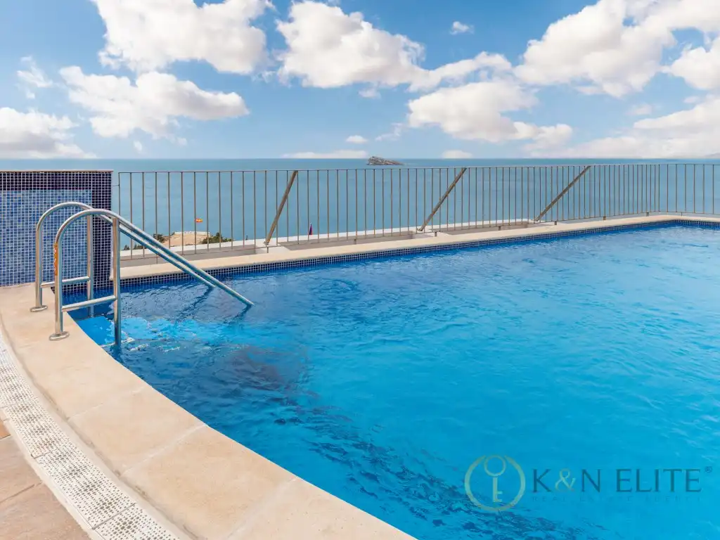 Schwimmbecken von Maisonette zum Verkauf in Benidorm mit Klimaanlage, Terrasse und Schwimmbad