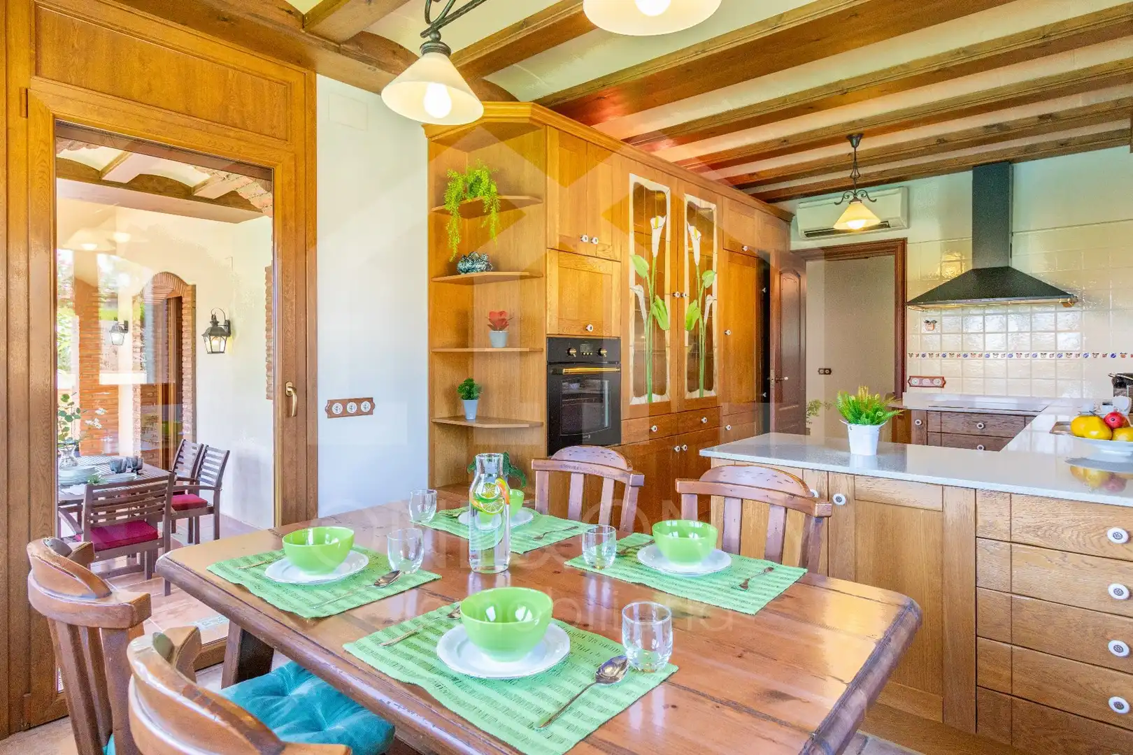 Cuina de Casa o xalet en venda en Mont-roig del Camp amb Aire condicionat, Calefacció i Jardí privat