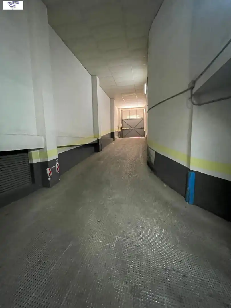 Parking de Piso de alquiler en Albacete con Calefacción, Trastero y Amueblado