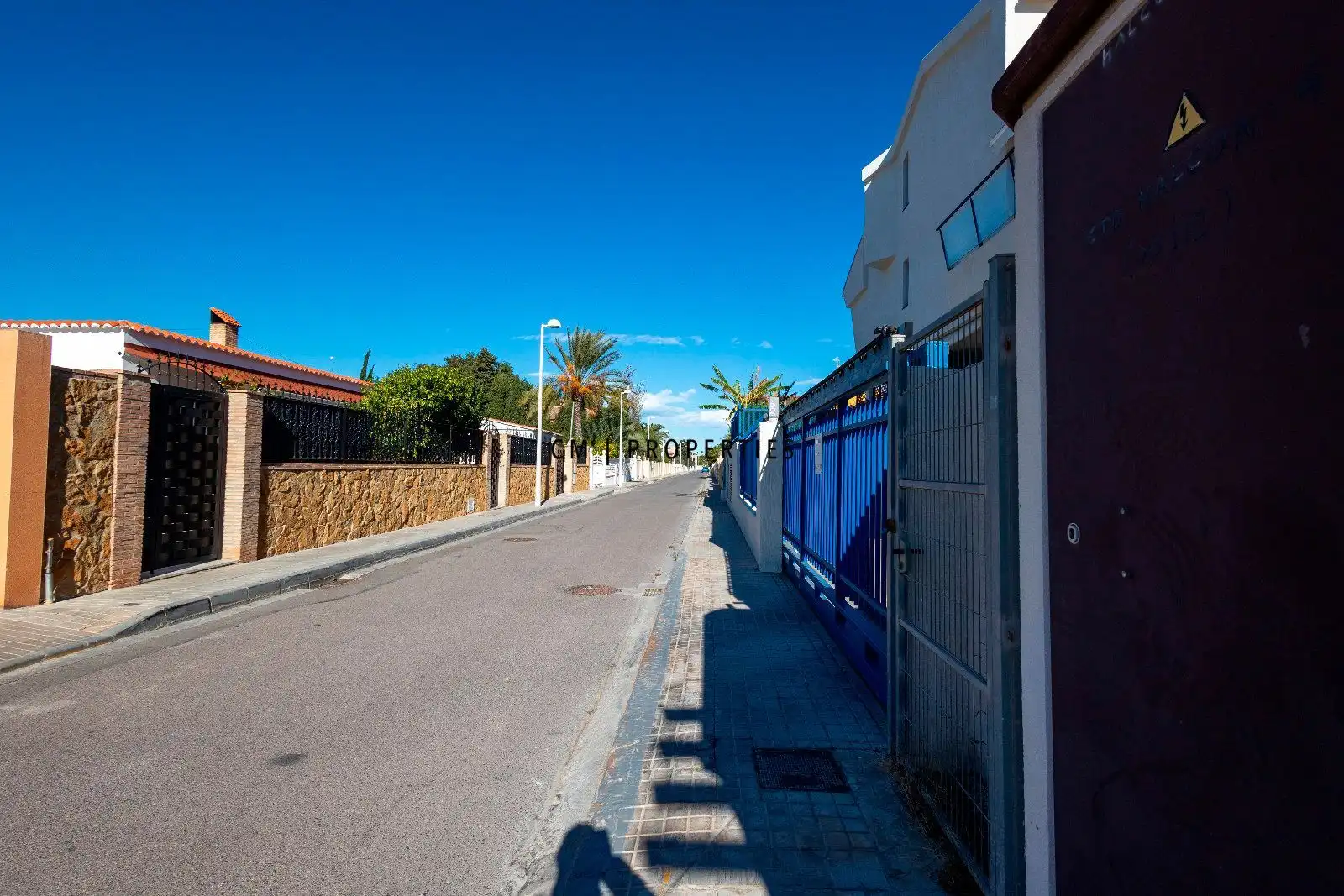 Vista exterior de Casa adosada en venda en Sagunto / Sagunt amb Aire condicionat, Calefacció i Terrassa