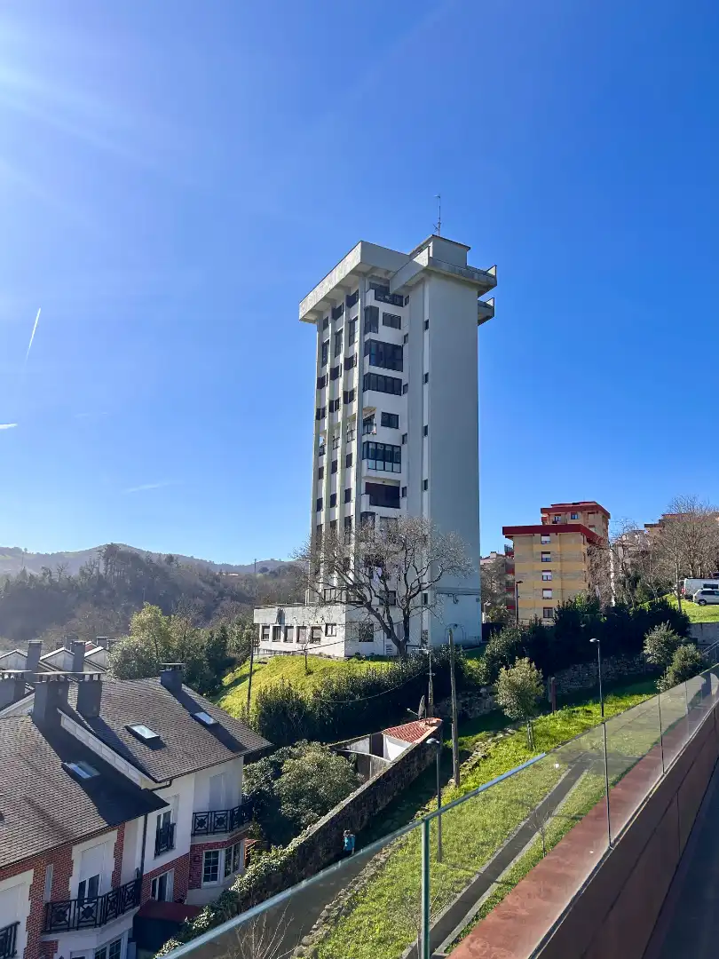 Vista exterior de Apartamento en venta en Zarautz con Terraza, Amueblado y Horno