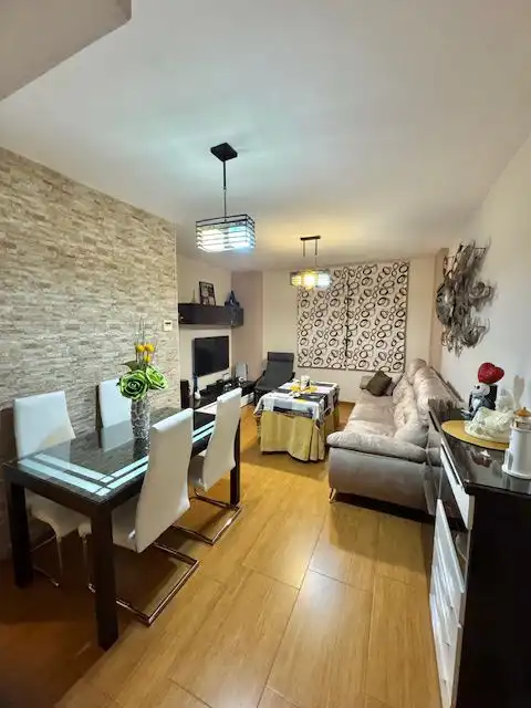 Wohnzimmer von Wohnung zum Verkauf in Sevilla mit Klimaanlage und Abstellraum