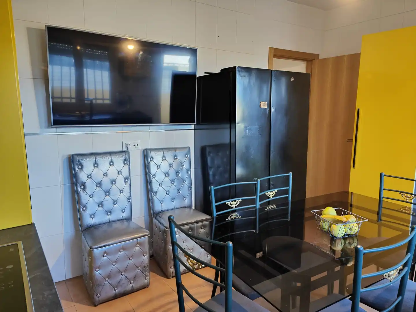 Habitación de Casa adosada en venta en Cabezamesada con Calefacción, Parquet y Piscina