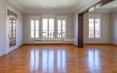Living room of Flat for sale in  Barcelona Capital  with Air Conditioner and Heating