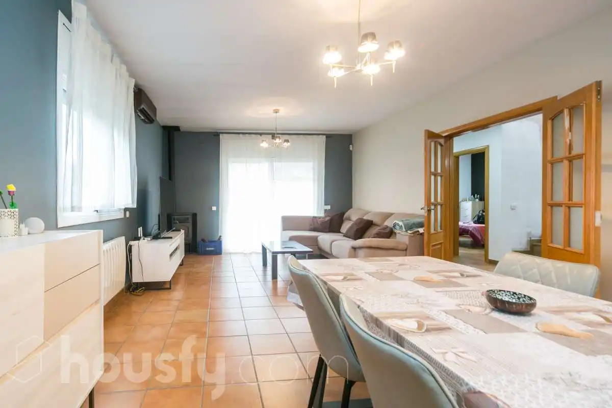 Casa o xalet en venda a Carrer de la Figuera, Olèrdola