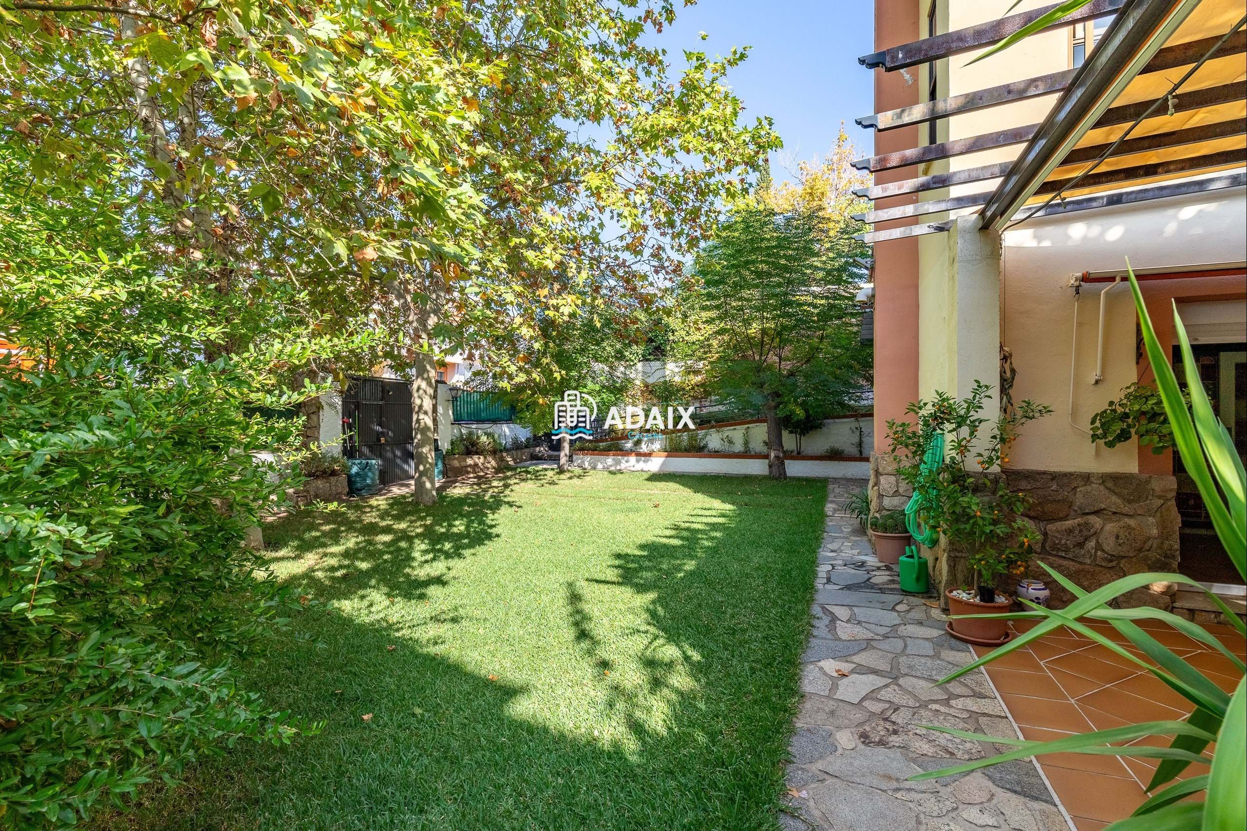 Jardí de Casa o xalet en venda en Cáceres Capital amb Aire condicionat, Calefacció i Terrassa