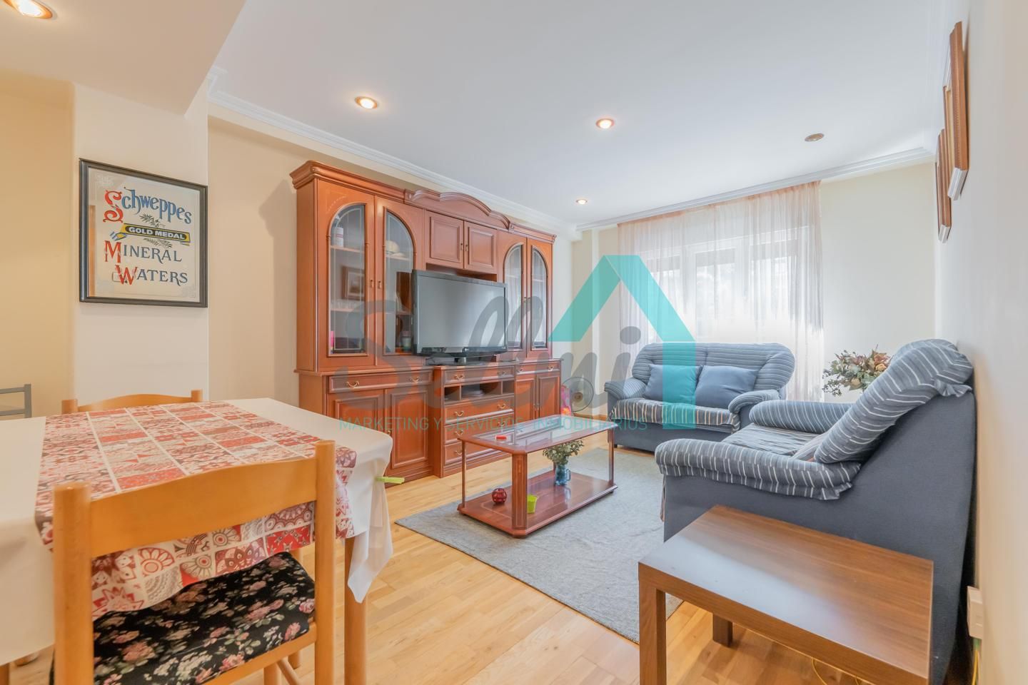 Living room of Flat to rent in Oviedo   with Heating, Parquet flooring and Terrace