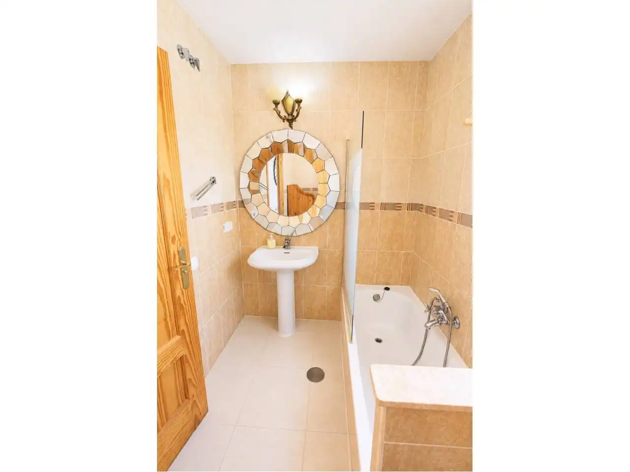 Casa pareada con piscina en venta en Avenida París, imagen 23
