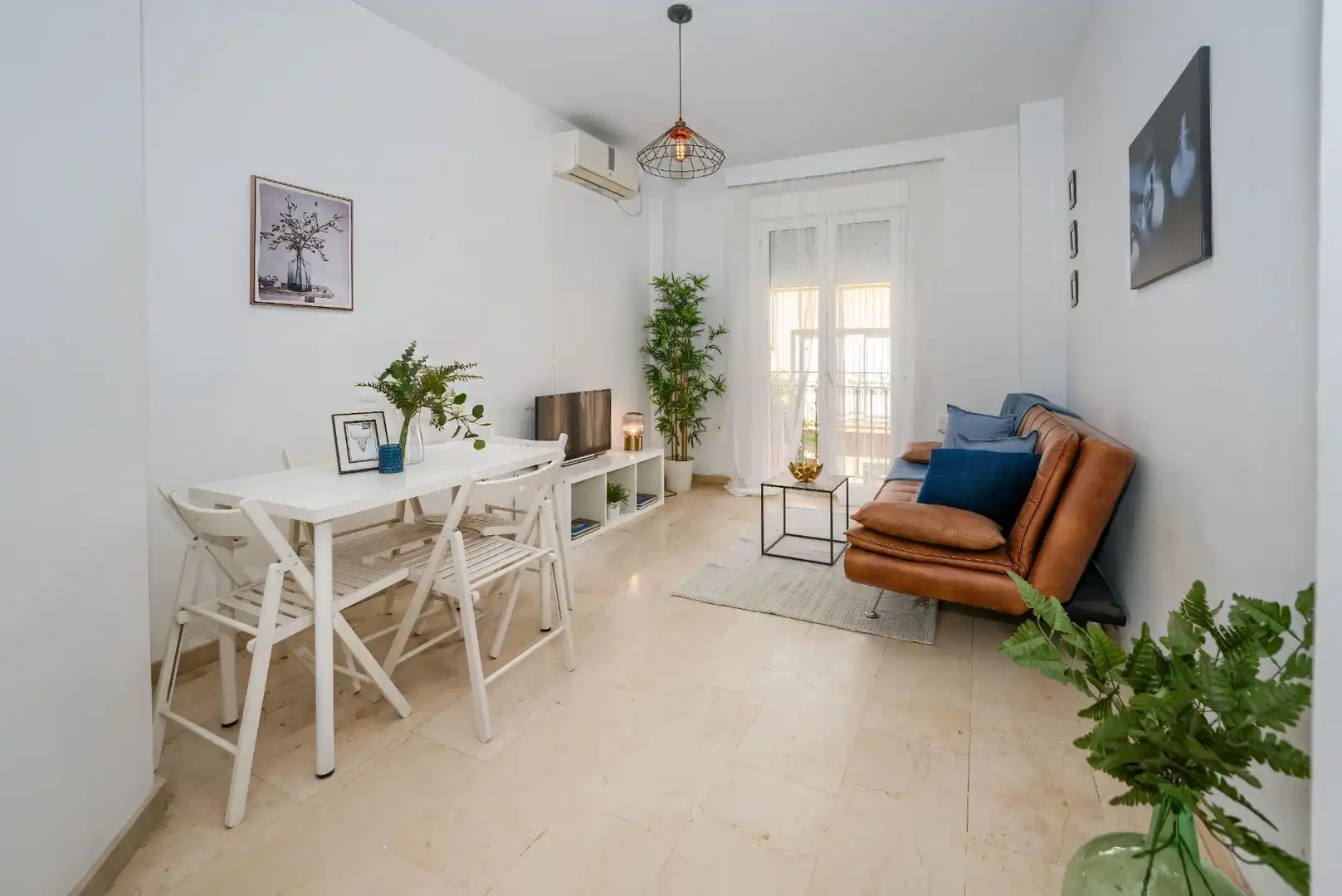 Sala d'estar de Pis en venda en Sevilla amb Aire condicionat, Terrassa i Balcó