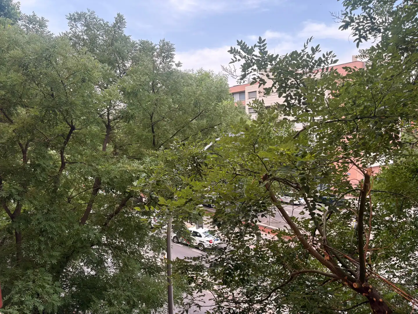 Außenansicht von Wohnung zur Miete in Madrid mit Heizung und Balkon