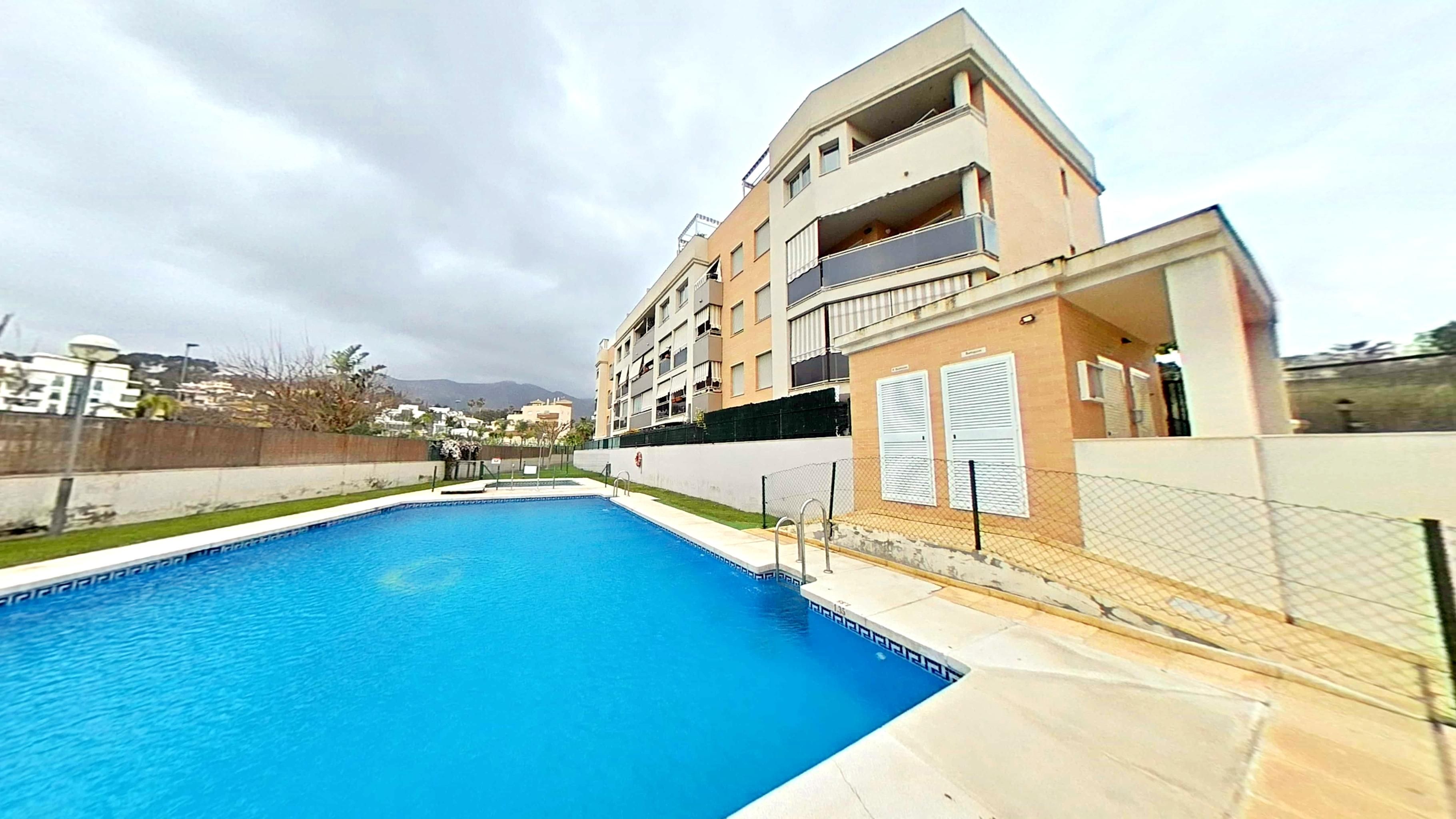 Piscina de Pis en venda en Torremolinos amb Aire condicionat, Terrassa i Traster
