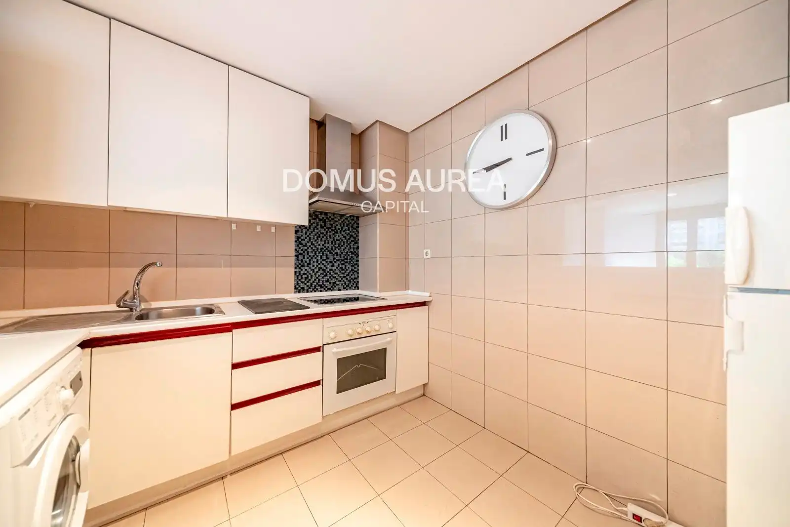 Flat for rent in Aviador Zorita, Cuatro Caminos - Azca