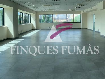 Locale commerciale in affitto a Carrer del Mas d'en Colom