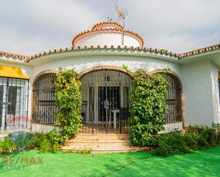 Vista exterior de Casa o xalet en venda en Torrox amb Aire condicionat, Calefacció i Jardí privat