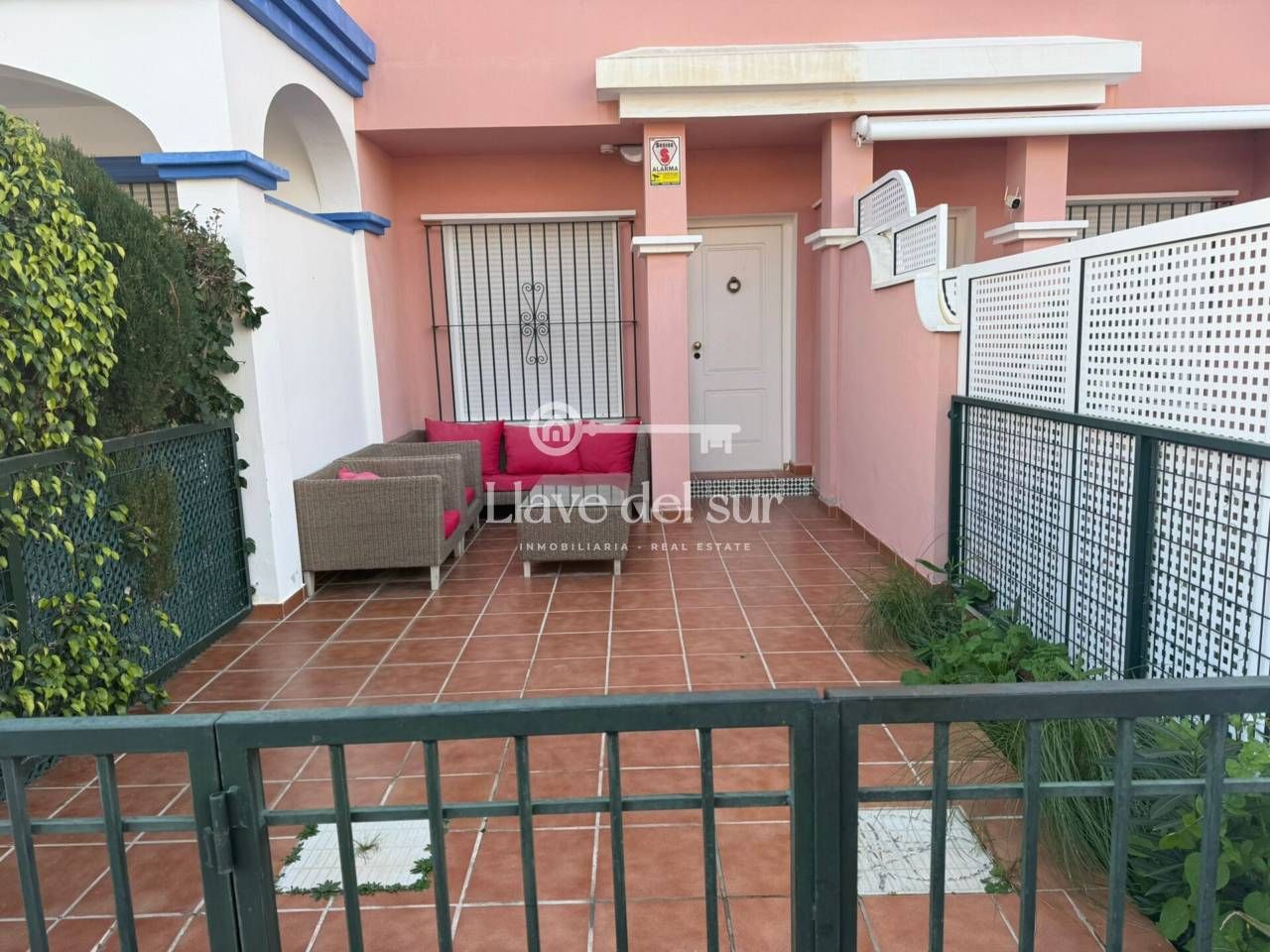 Casa adosada en venda a Calle Hispasat, San Juan de los Terreros