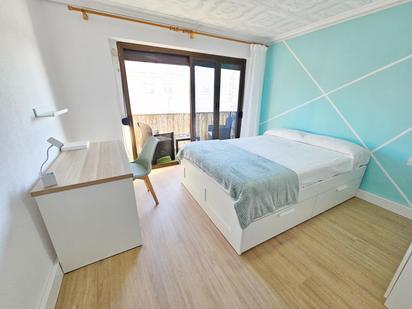Bedroom of Flat to rent in  Valencia Capital  with Air Conditioner and Balcony