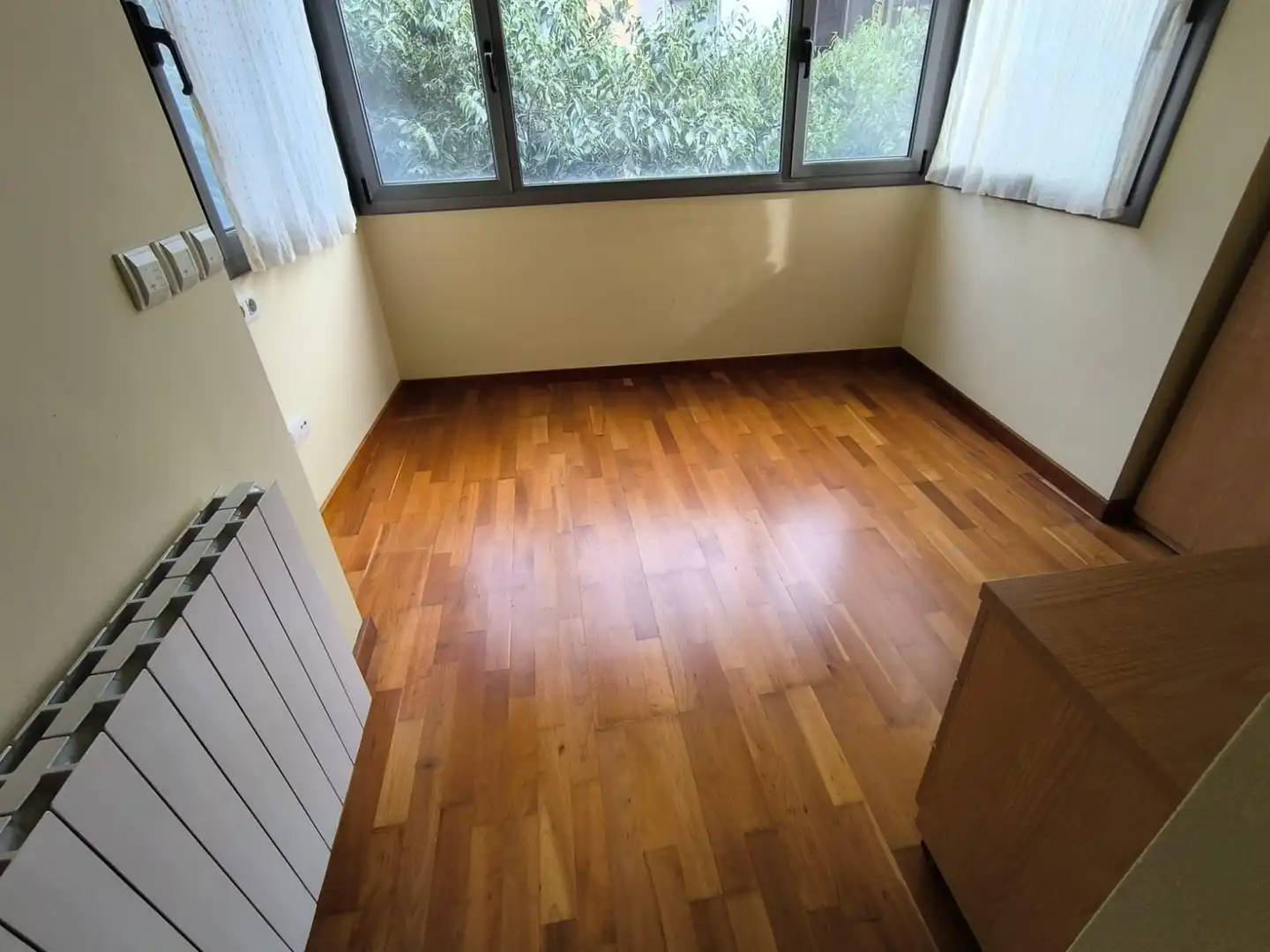Schlafzimmer von Wohnung zum Verkauf in L'Hospitalet de Llobregat mit Klimaanlage, Heizung und Parkett