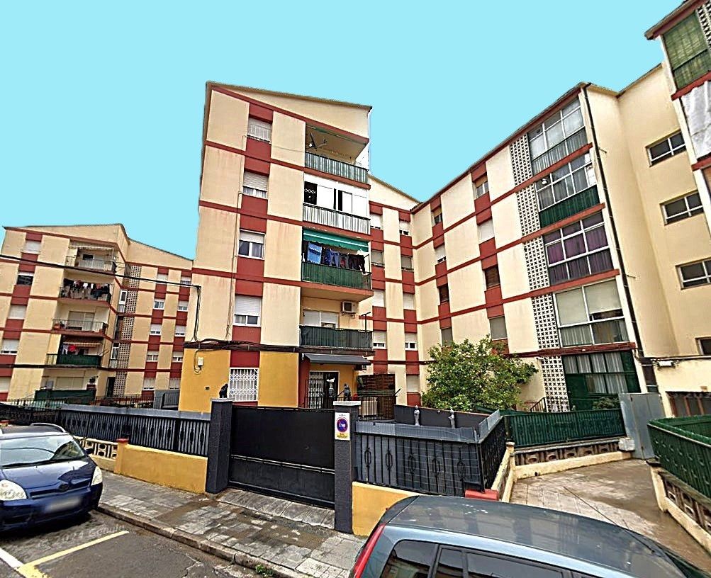 Vista exterior de Pis en venda en Figueres