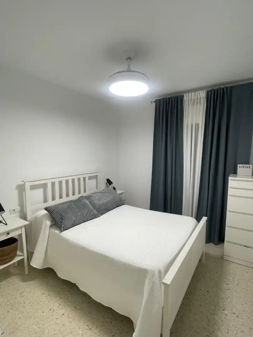 Dormitori de Apartament de lloguer en La Antilla amb Terrassa i Moblat