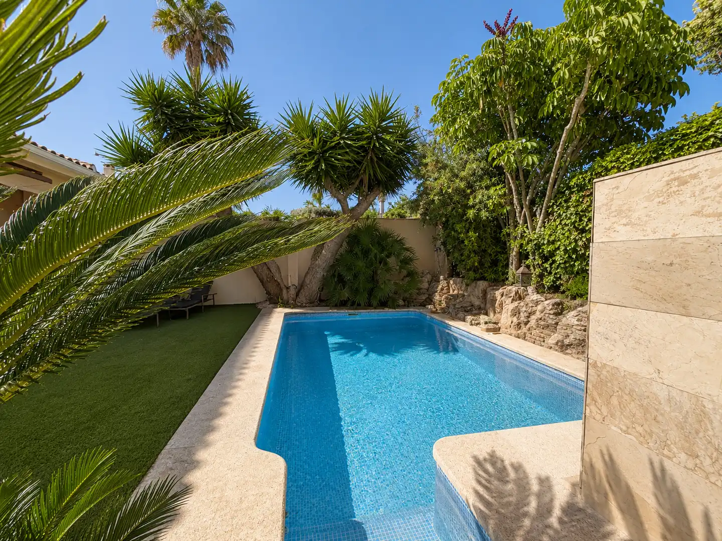 Swimming pool of Detached homes for sale in Mutxamel  with Air Conditioner, Heating and Private garden
