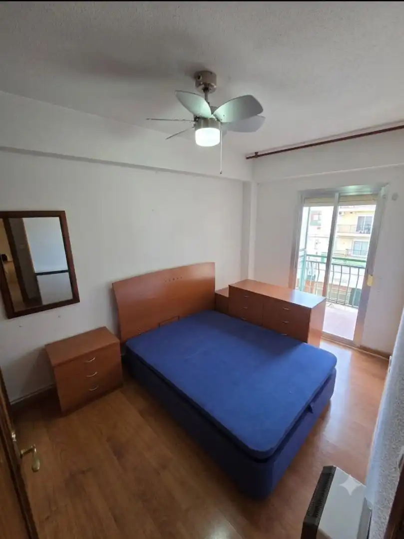 Habitación de Piso en venta en Madrid con Calefacción, Terraza y Amueblado