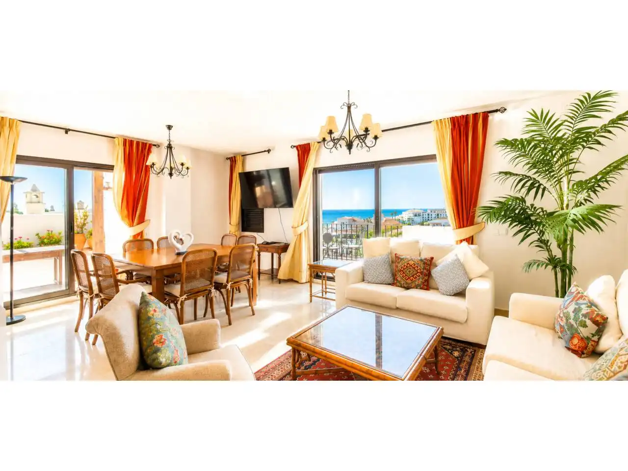 Flat with pool for sale in Urbanizacion Puerto Duquesa