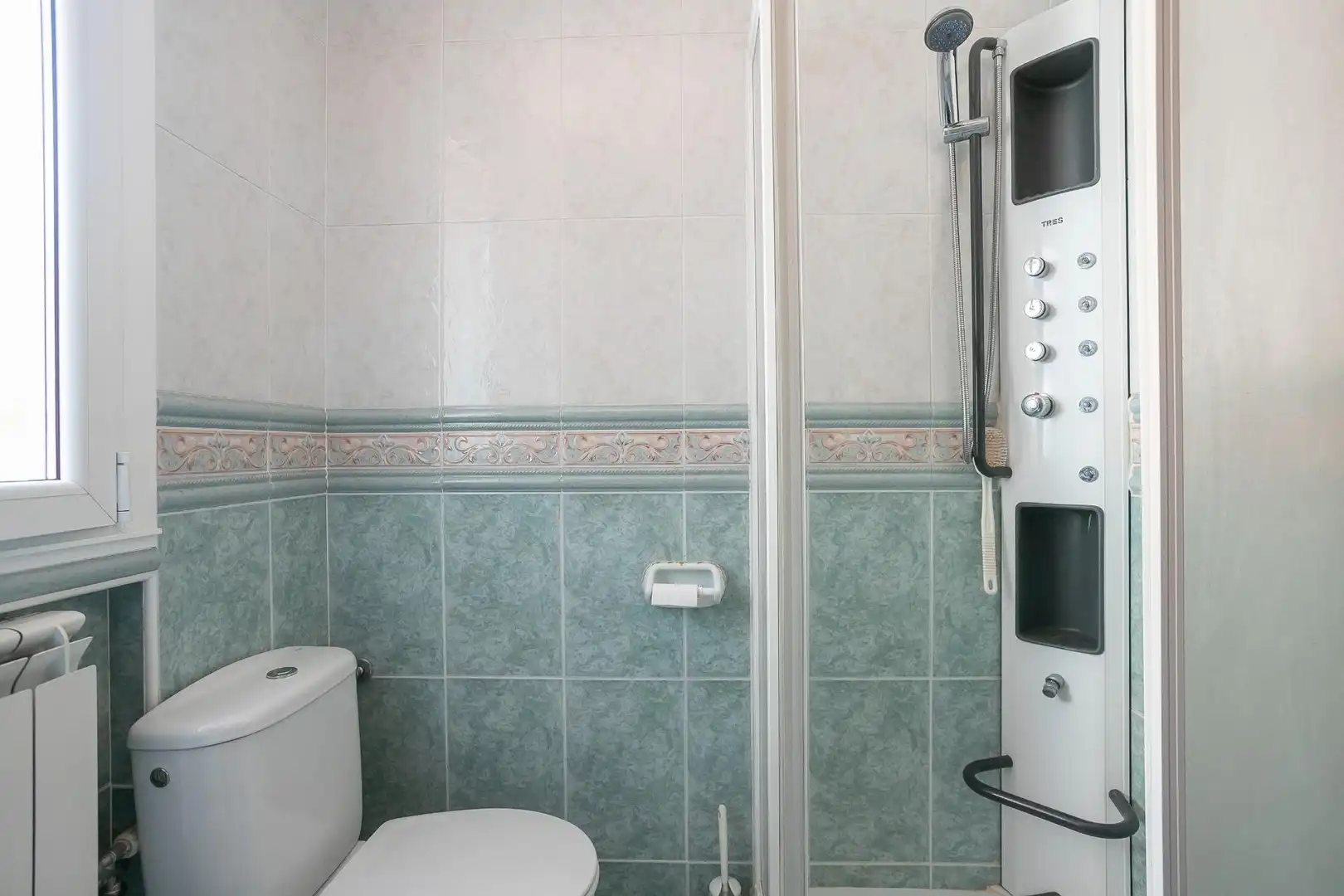 Bany de Pis en venda en San Vicente de la Barquera amb Terrassa