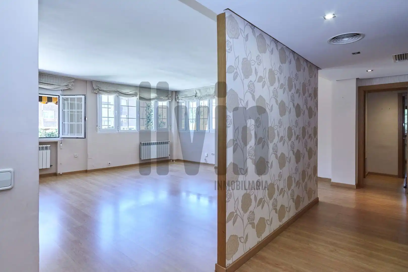 Sala d'estar de Pis en venda en Jaén amb Aire condicionat, Calefacció i Traster