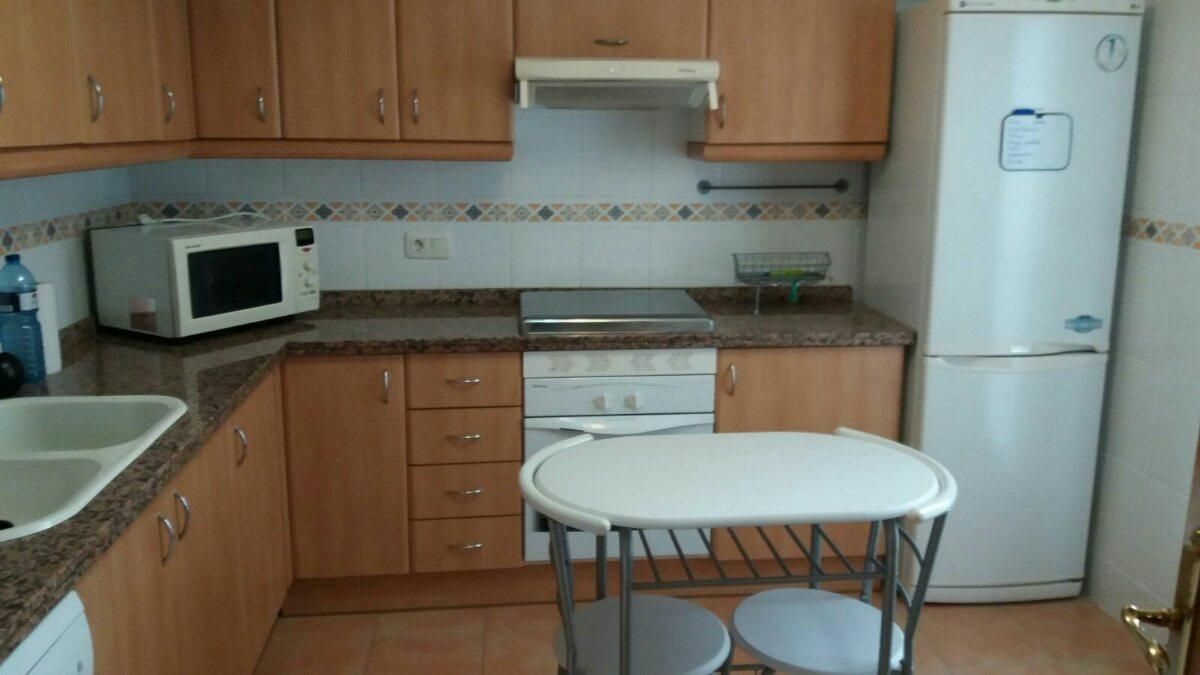 Cocina de Piso de alquiler en Alaquàs con Aire acondicionado