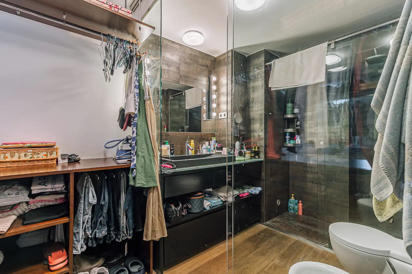 Baño de Dúplex en venta en Sant Feliu de Llobregat con Aire acondicionado, Terraza y Piscina comunitaria